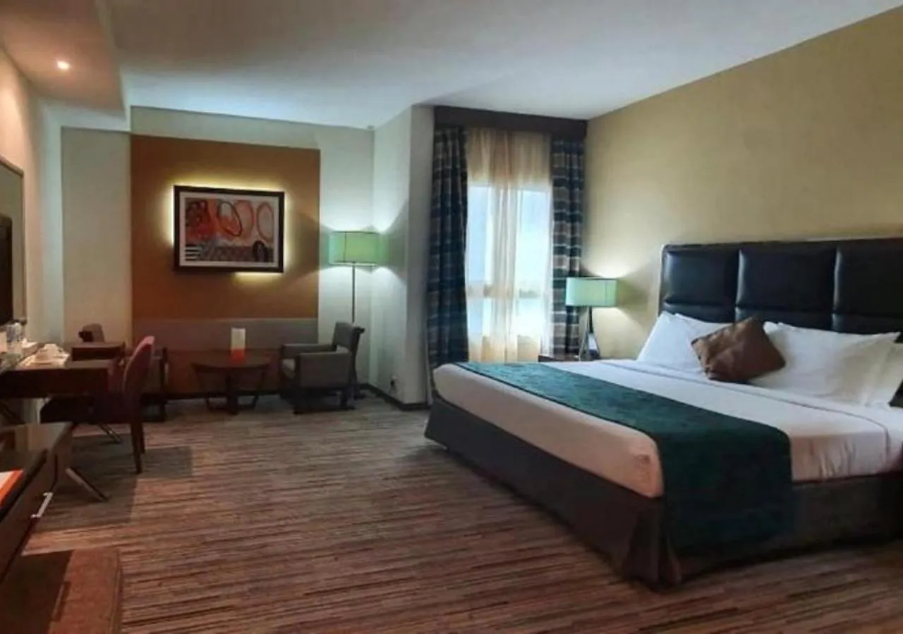 *** Апарт-отель Phoenix Plaza Hotel Apartments Абу-Даби ОАЭ