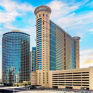 Grand Millennium Al Wahda Otel