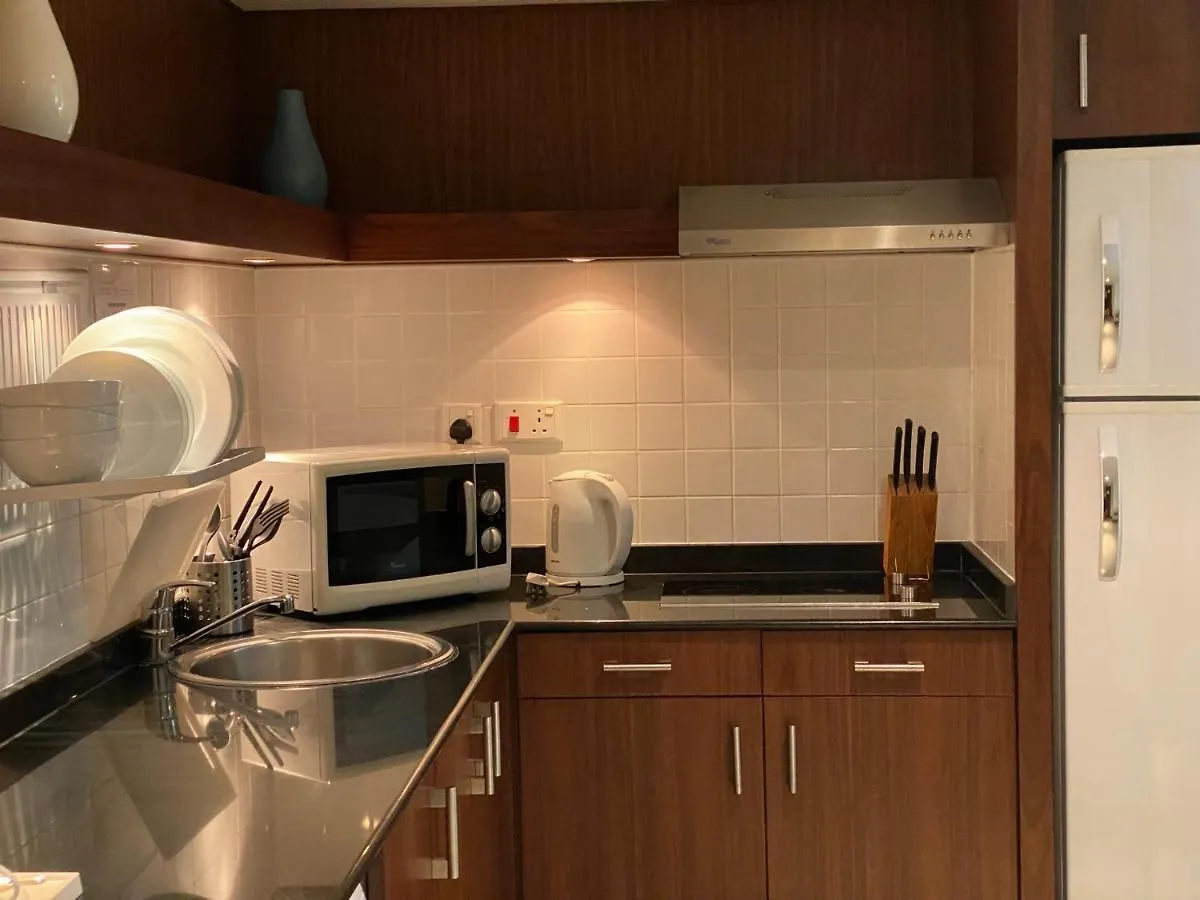 Phoenix Plaza Hotel Apartments Abu Dabi 3*,  Birleşik Arap Emirlikleri