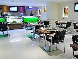 Phoenix Plaza Hotel Apartments Abu Dabi 3*,