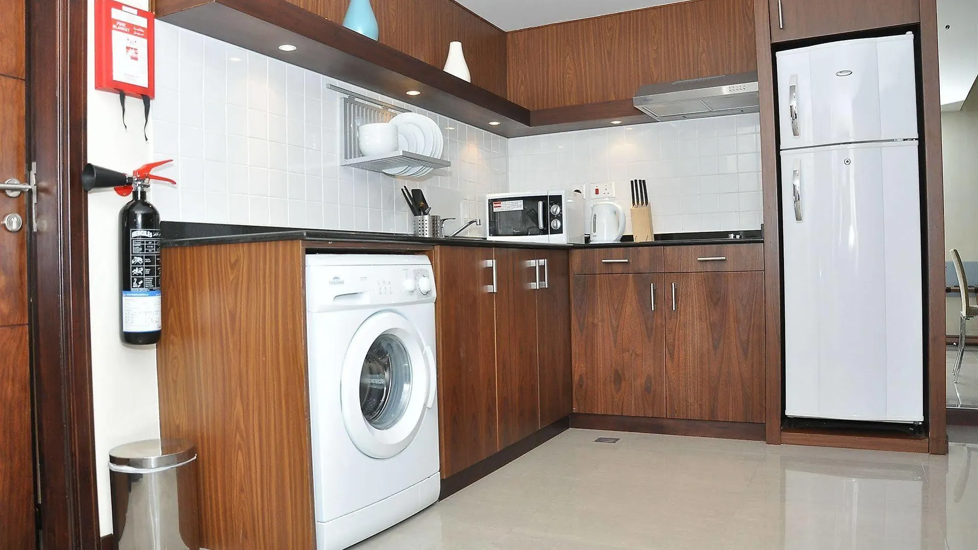 אבו דאבי Phoenix Plaza Hotel Apartments 3*, אבו דאבי איחוד האמירויות הערביות