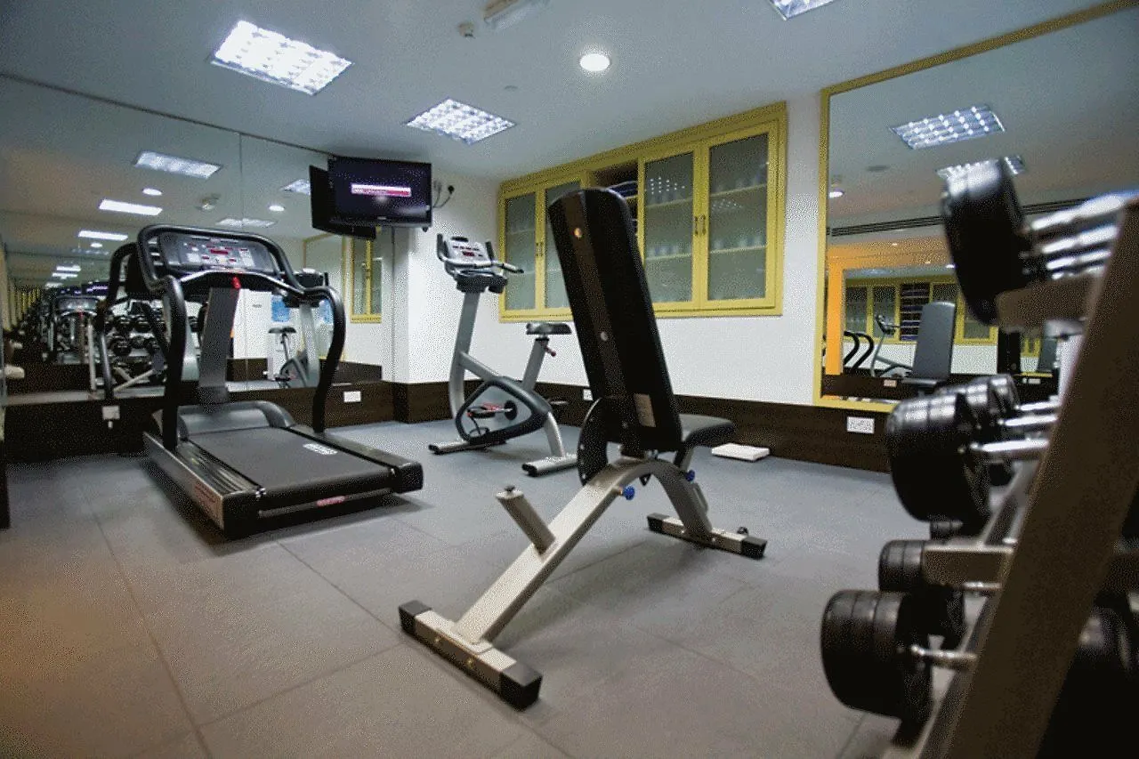 אבו דאבי Phoenix Plaza Hotel Apartments מלון דירות אבו דאבי